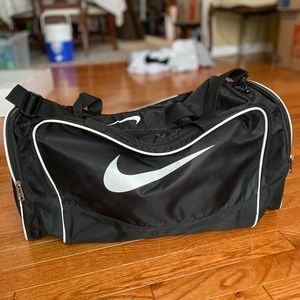 Nike Black Duffel Bag, near perfect condition